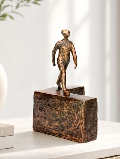 Det-skarpe-hjoerne-af-Palle-Mernild-bronzeskulptur