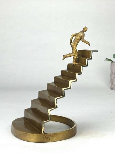 Vejen til succes-af-Palle-Mernild-bronzeskulptur